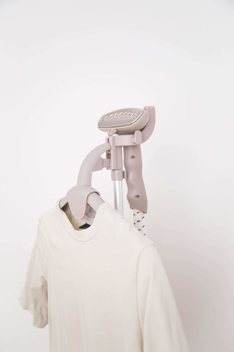 Why Every Household Should Owe A Clothes Steamer