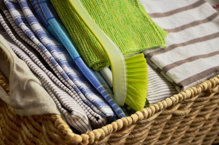 How To Efficiently Clean Your House Layer By Layer
